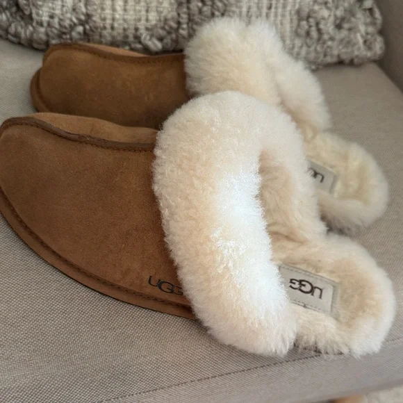 UGG | Shoes | Ugg Chestnut And Cream Shearling Slippers 